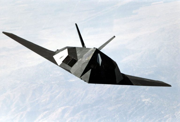 F-117-Nighthawk-Stealth-Aircraft-2