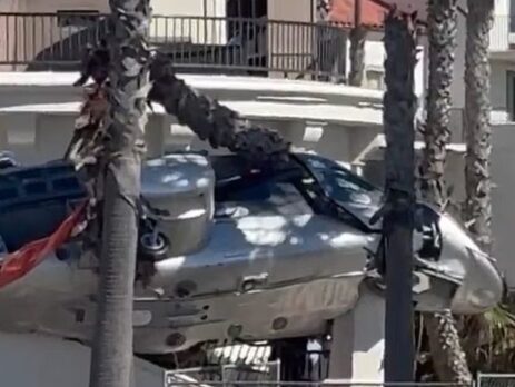 N222EX Bell 222 Helicopter crashed at Huntington Beach California on 11 OCT 2025
